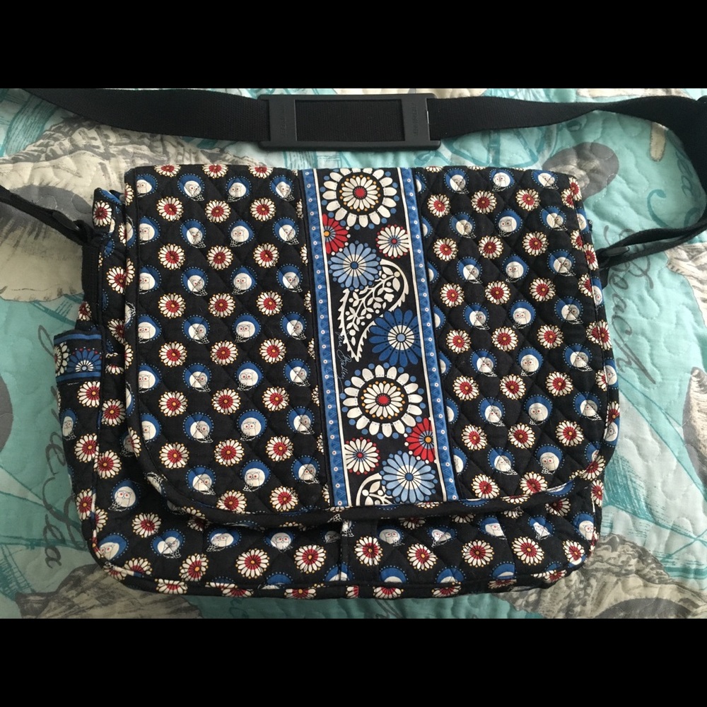 Vera Bradley owl 🦉 messenger